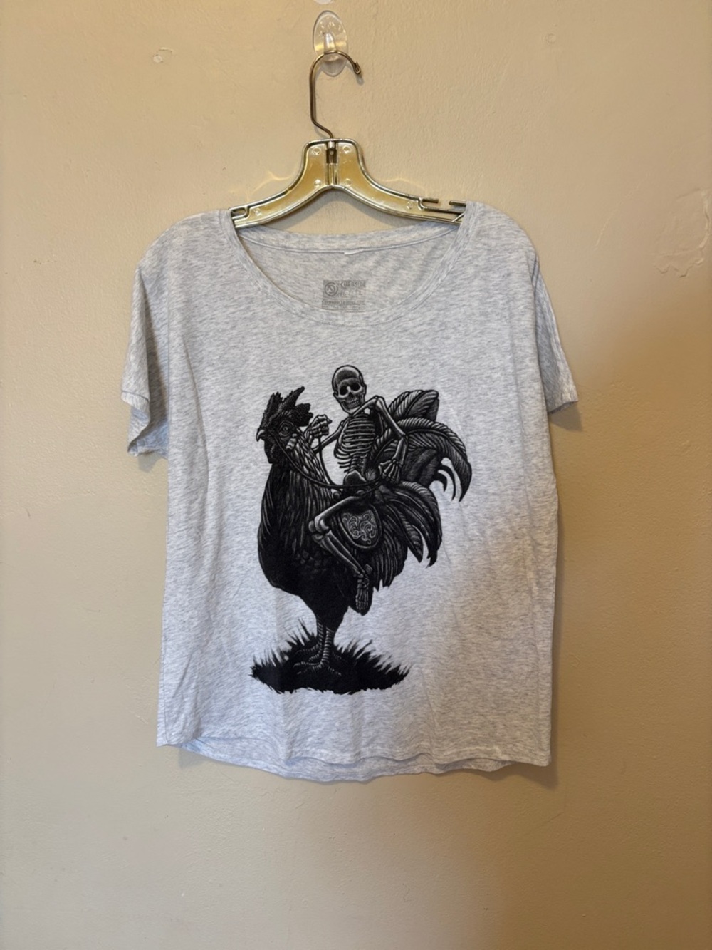 Men's Light Gray Graphic Short-Sleeve Tee with Skeleton Rooster Print